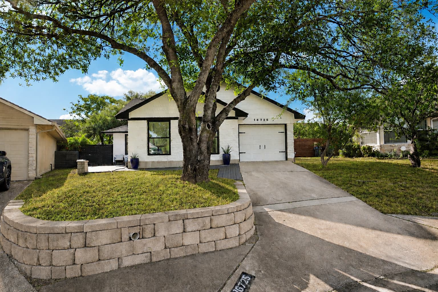 16725 Whitebrush Loop