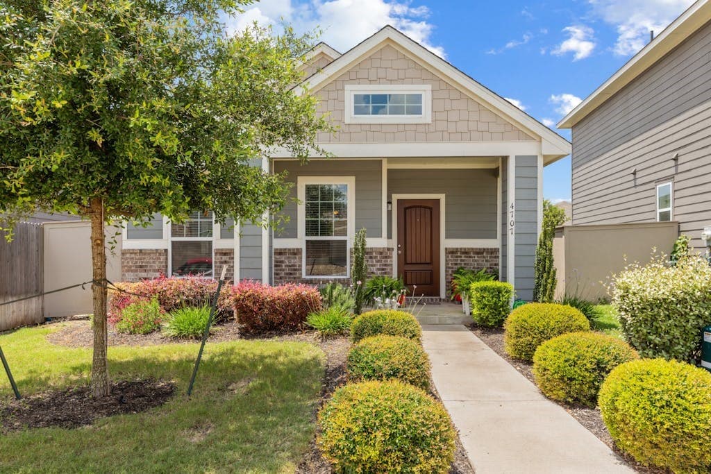 4707 Giordano Dr