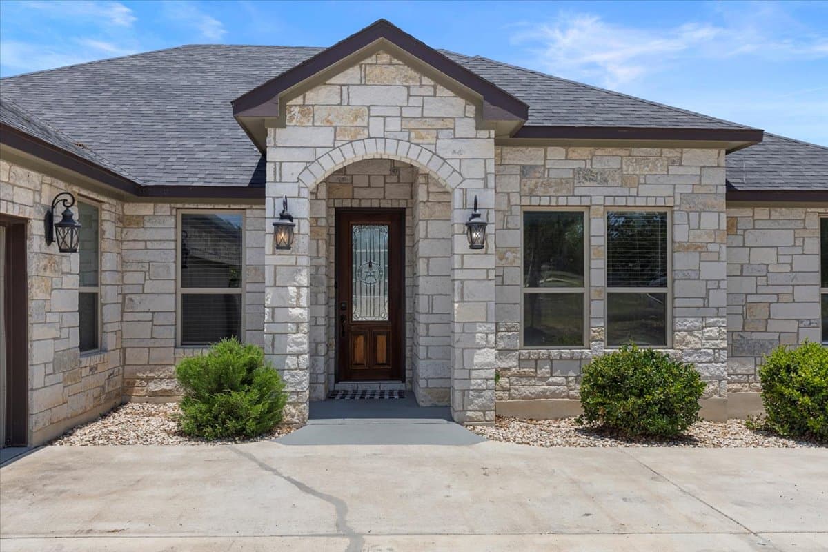 127 Medlar Dr