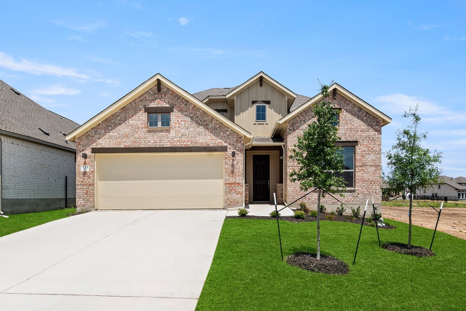 333 Alicante Ln