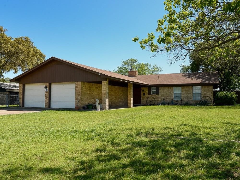 115 Emeralds Dr