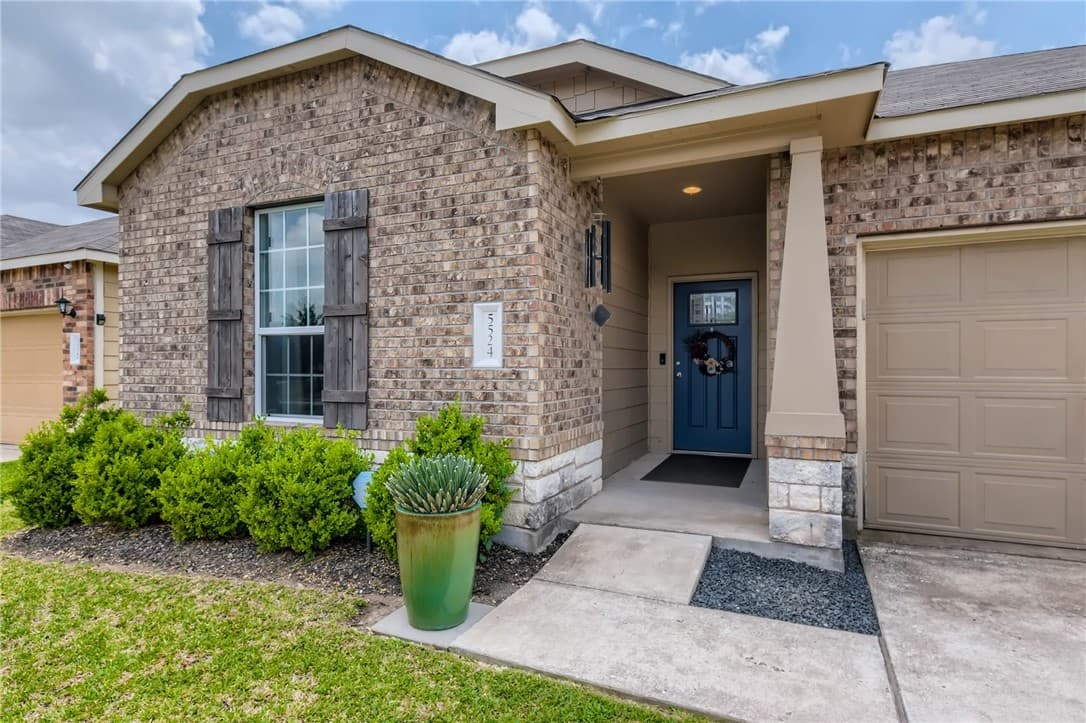 5524 Nelson Oaks Dr