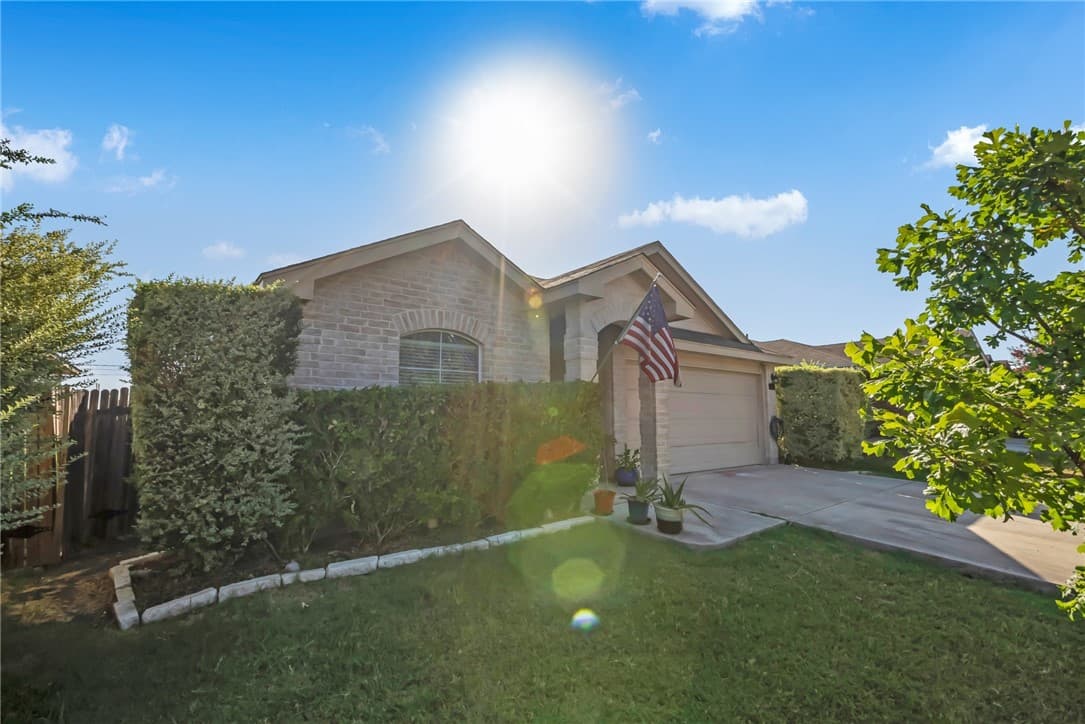 332 Hummingbird Dr
