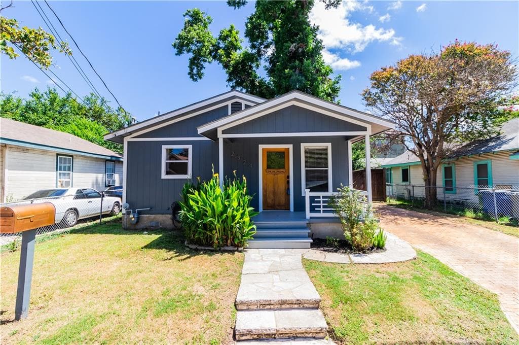 2324 Santa Rita St