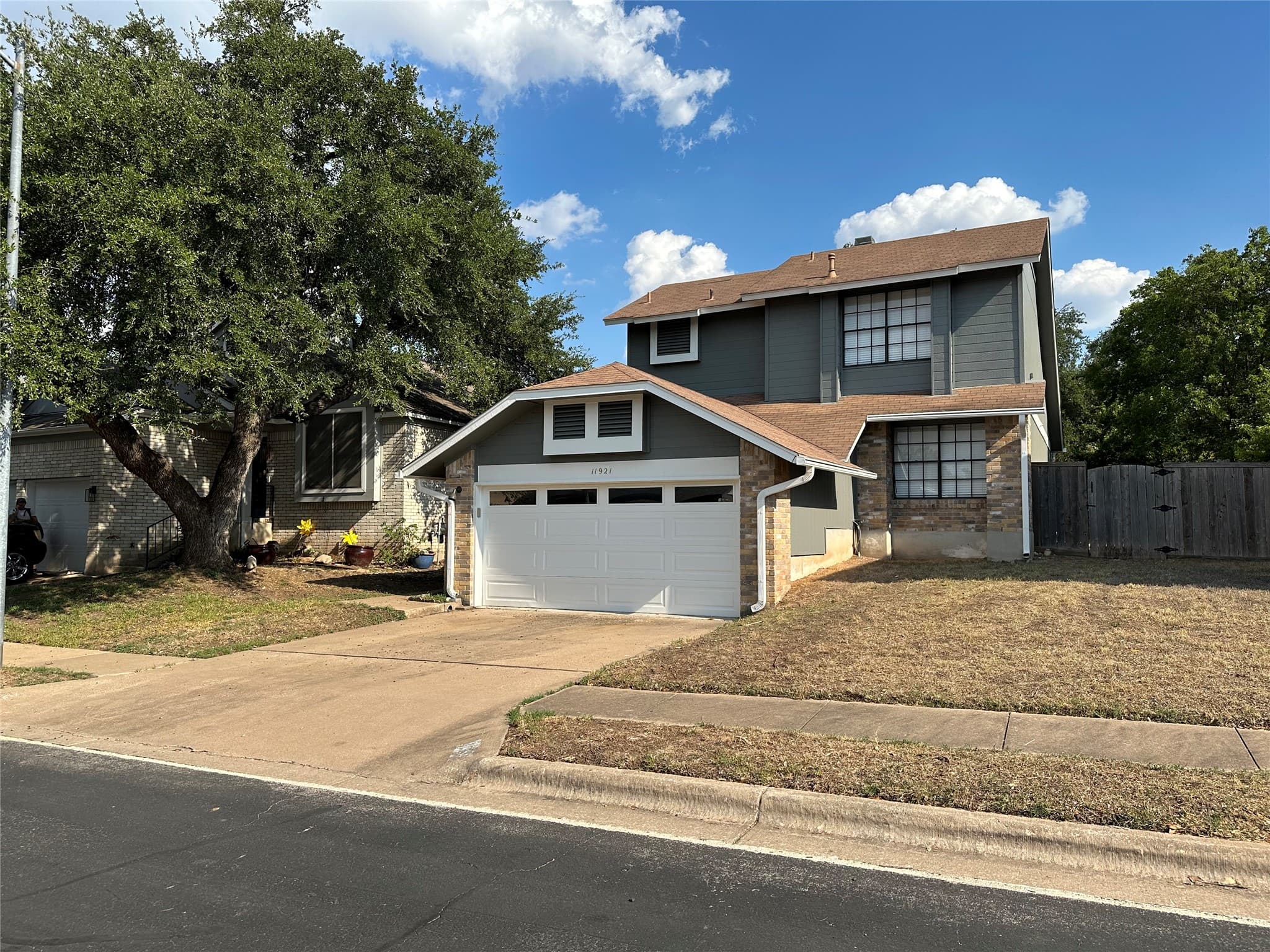 11921 Sky West Dr