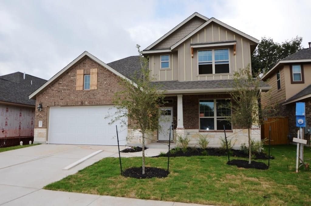 201 White Oak Dr