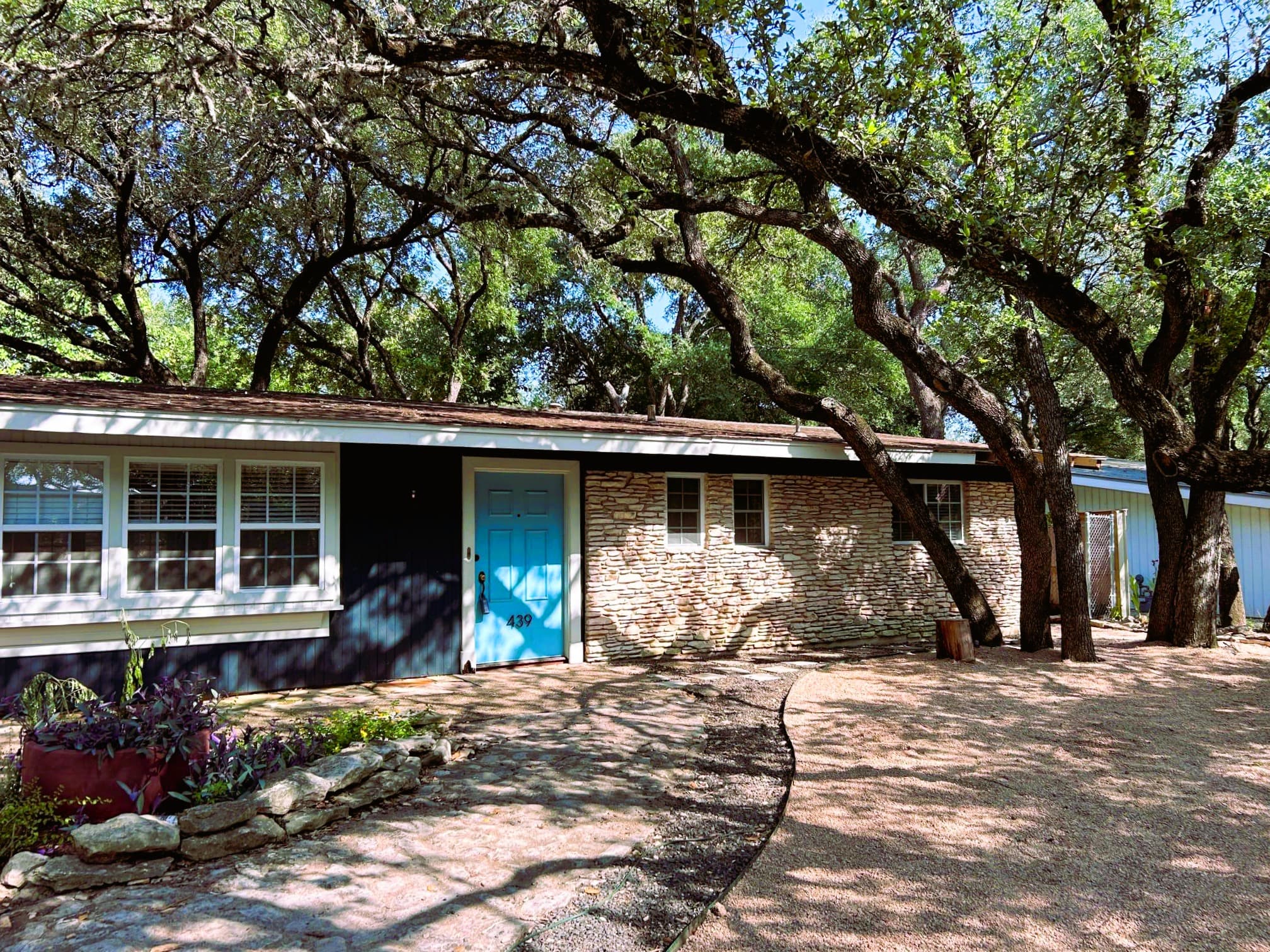 439 Brady Ln