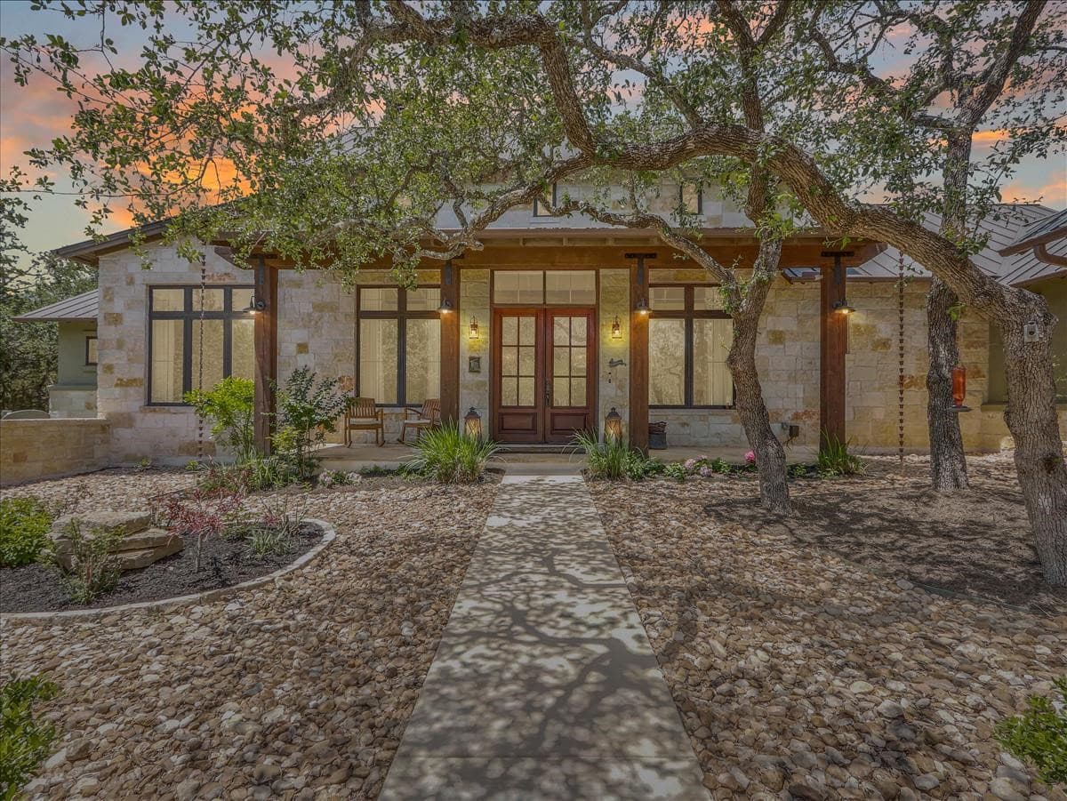 1086 Covered Bridge Dr