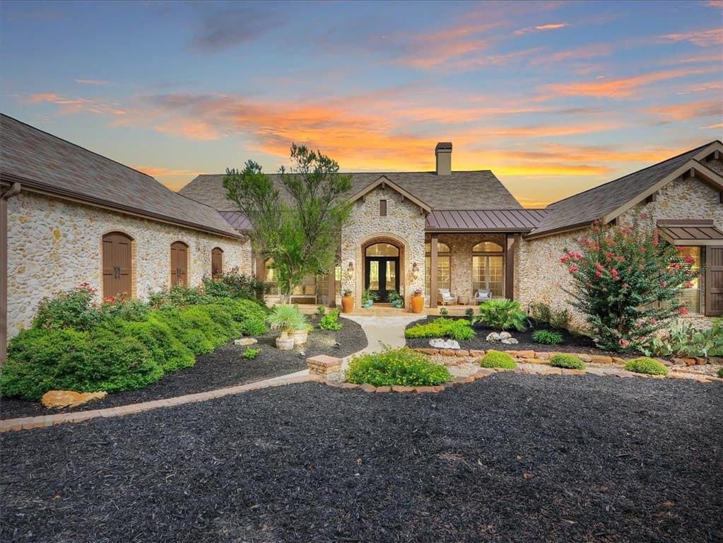 926 Covered Bridge Dr