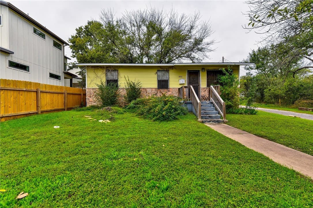 2102 Palo Pinto Dr