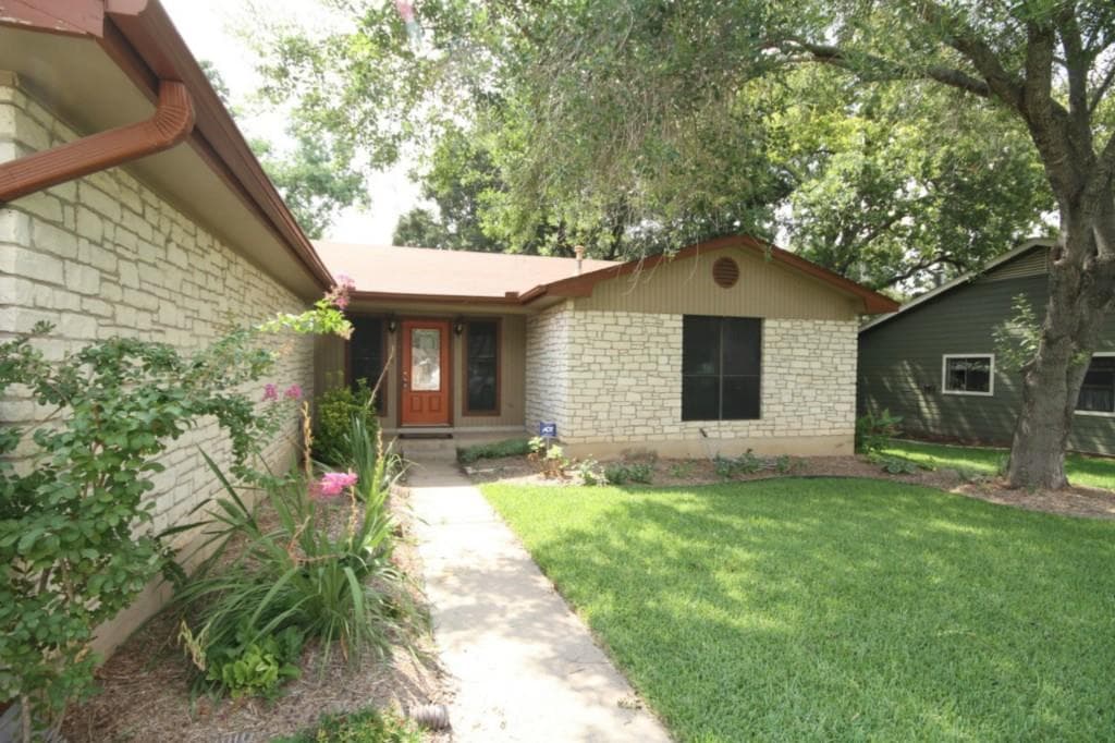 1719 Foxfire Dr