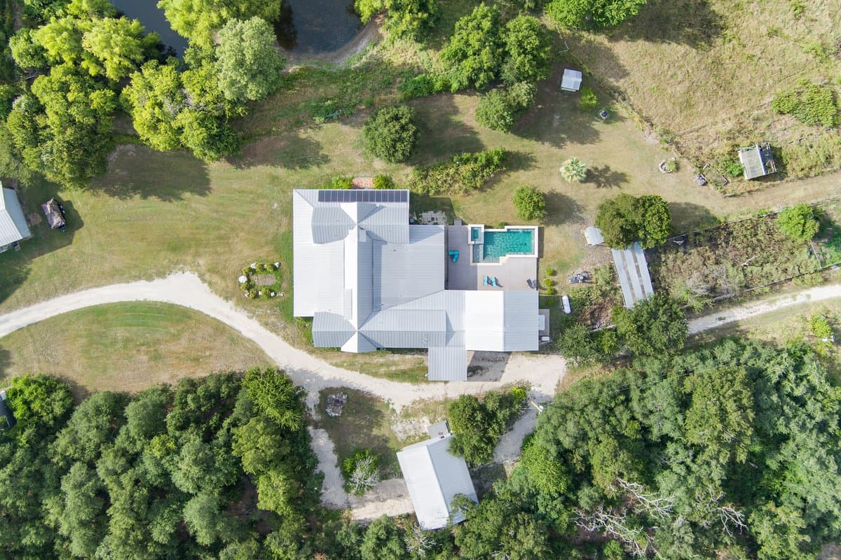 100 S Dewberry Creek Trl