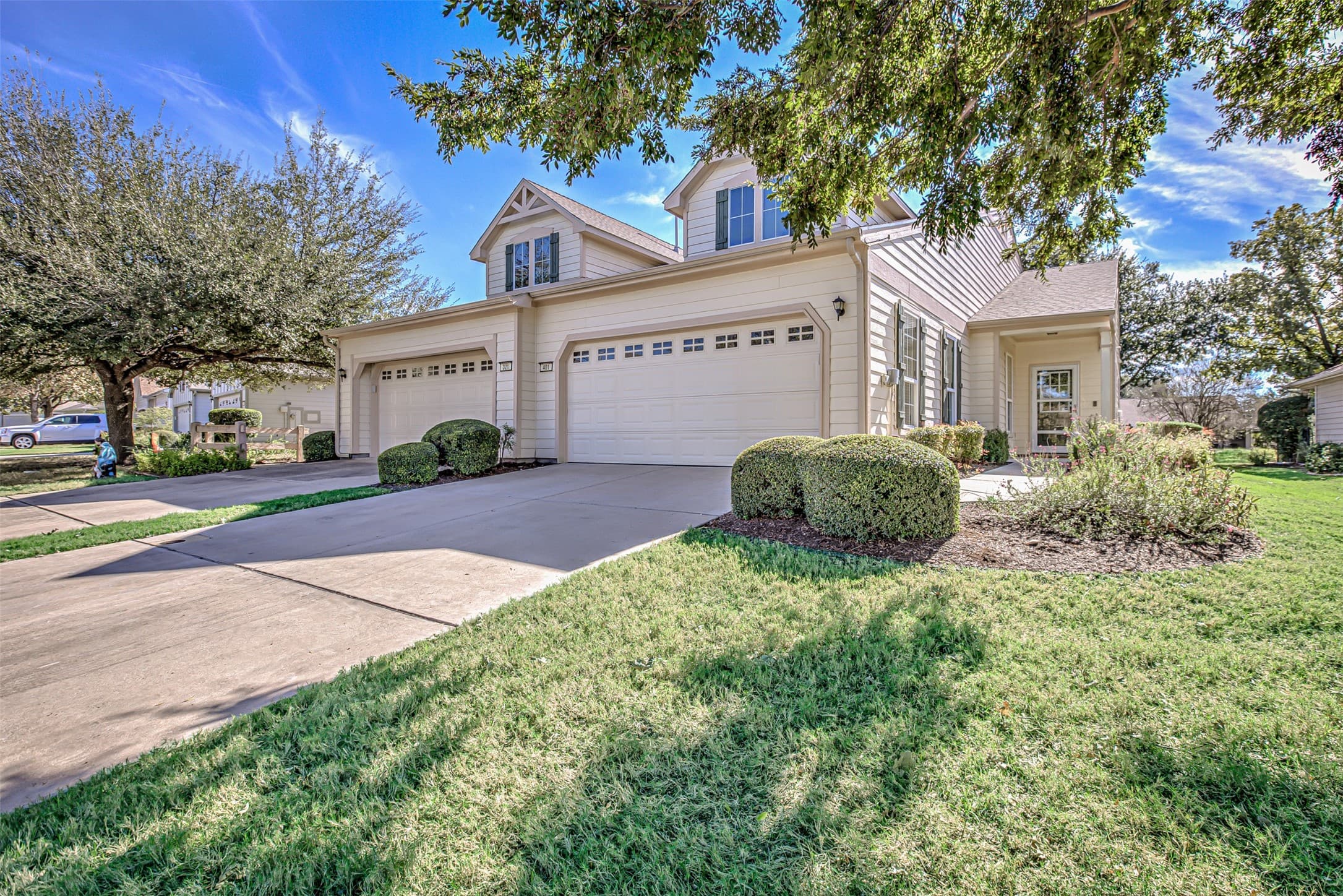 401 Bonham Loop