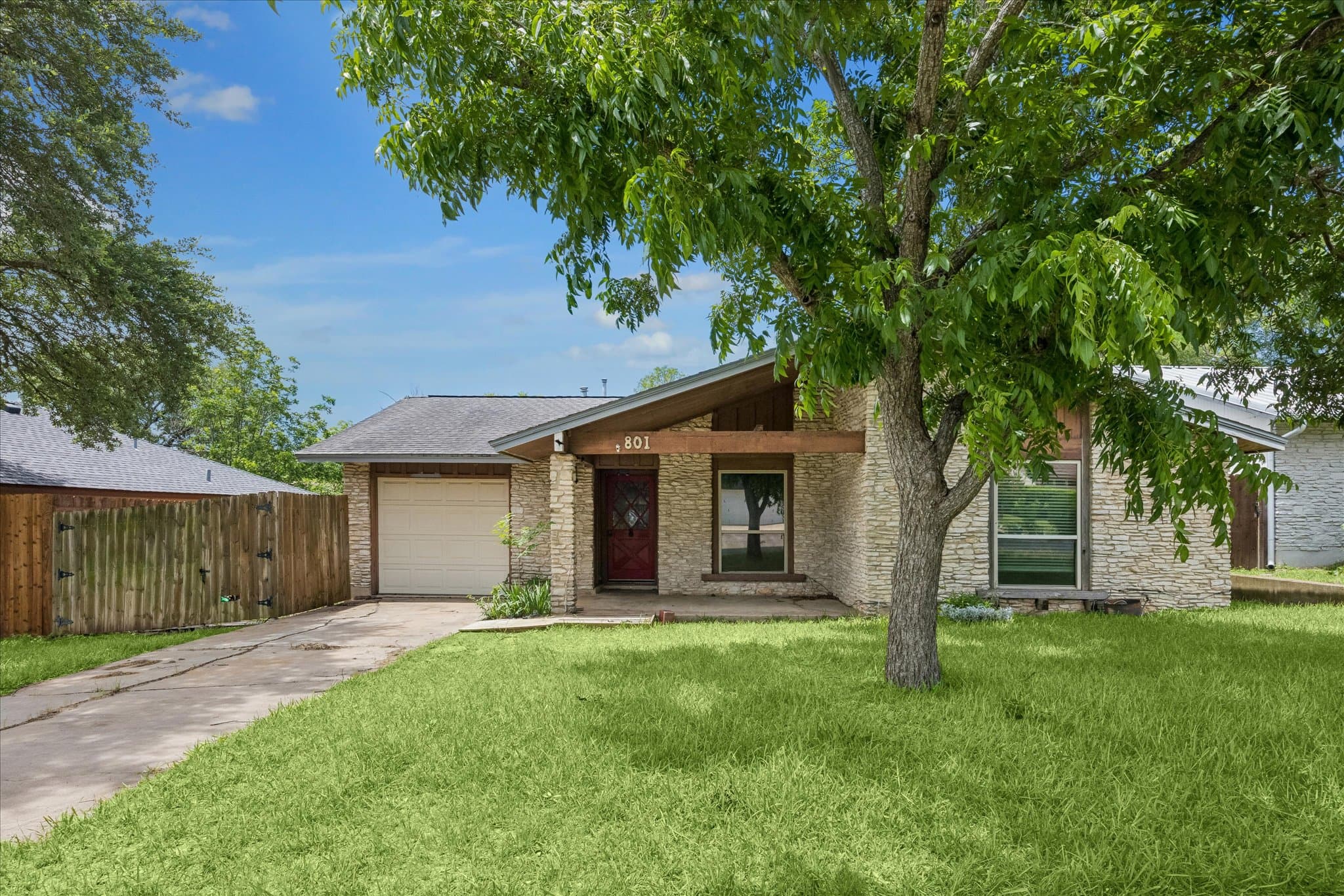 801 Huntingdon Pl