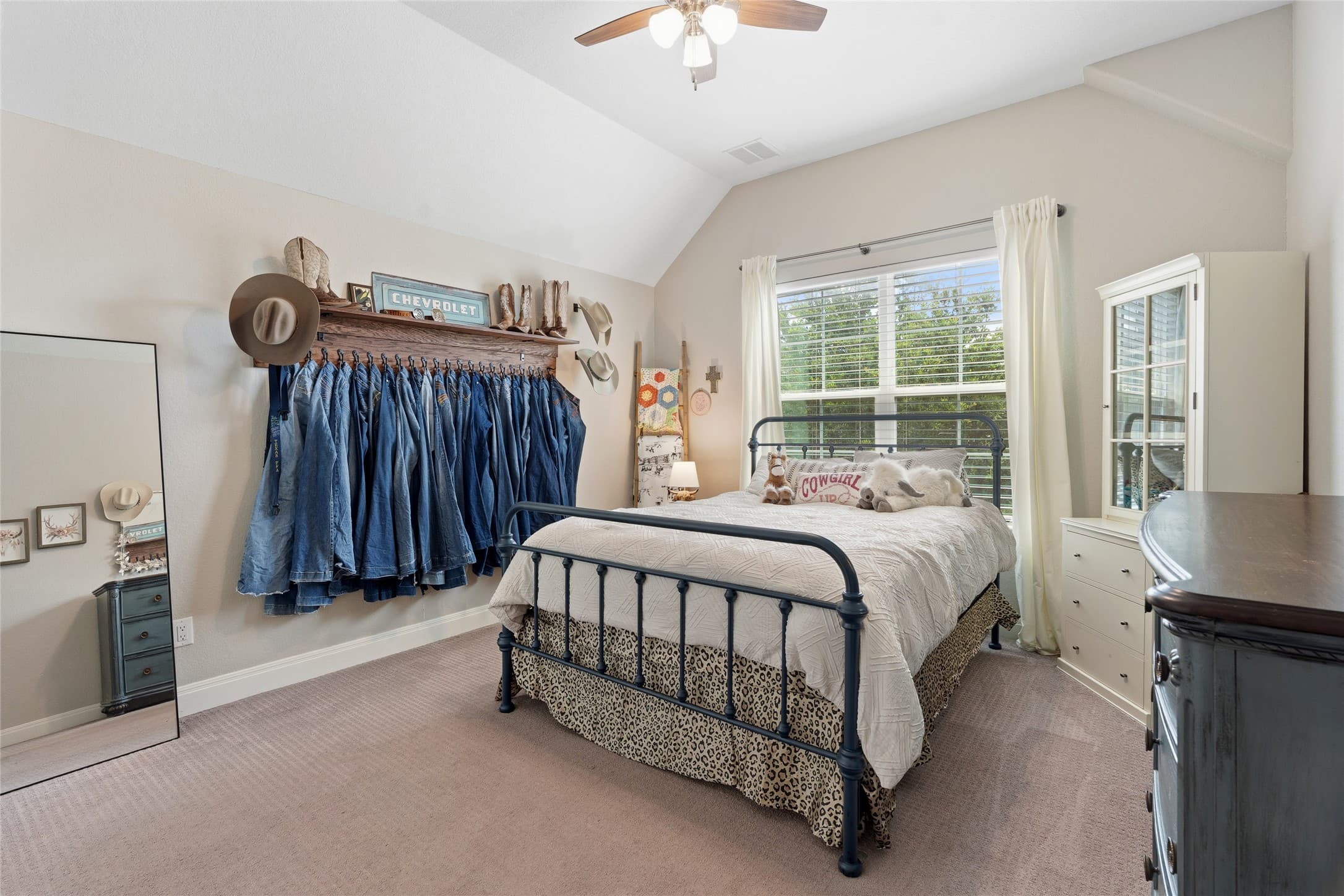 Gallery image 4