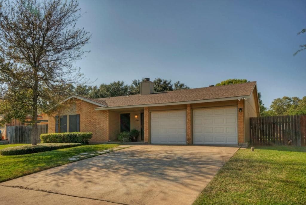 7700 Whispering Winds Dr