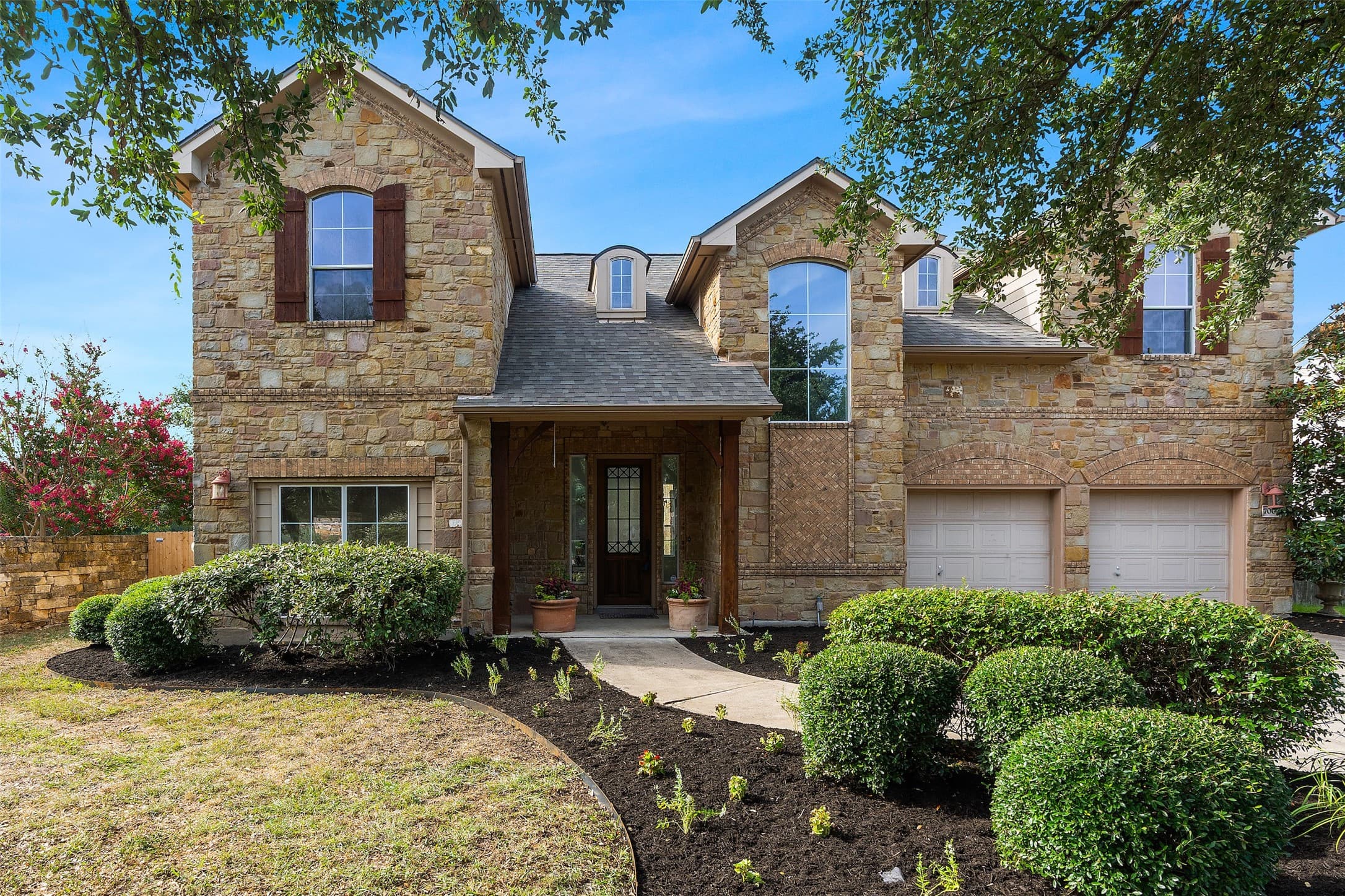 7001 Viridian Ln