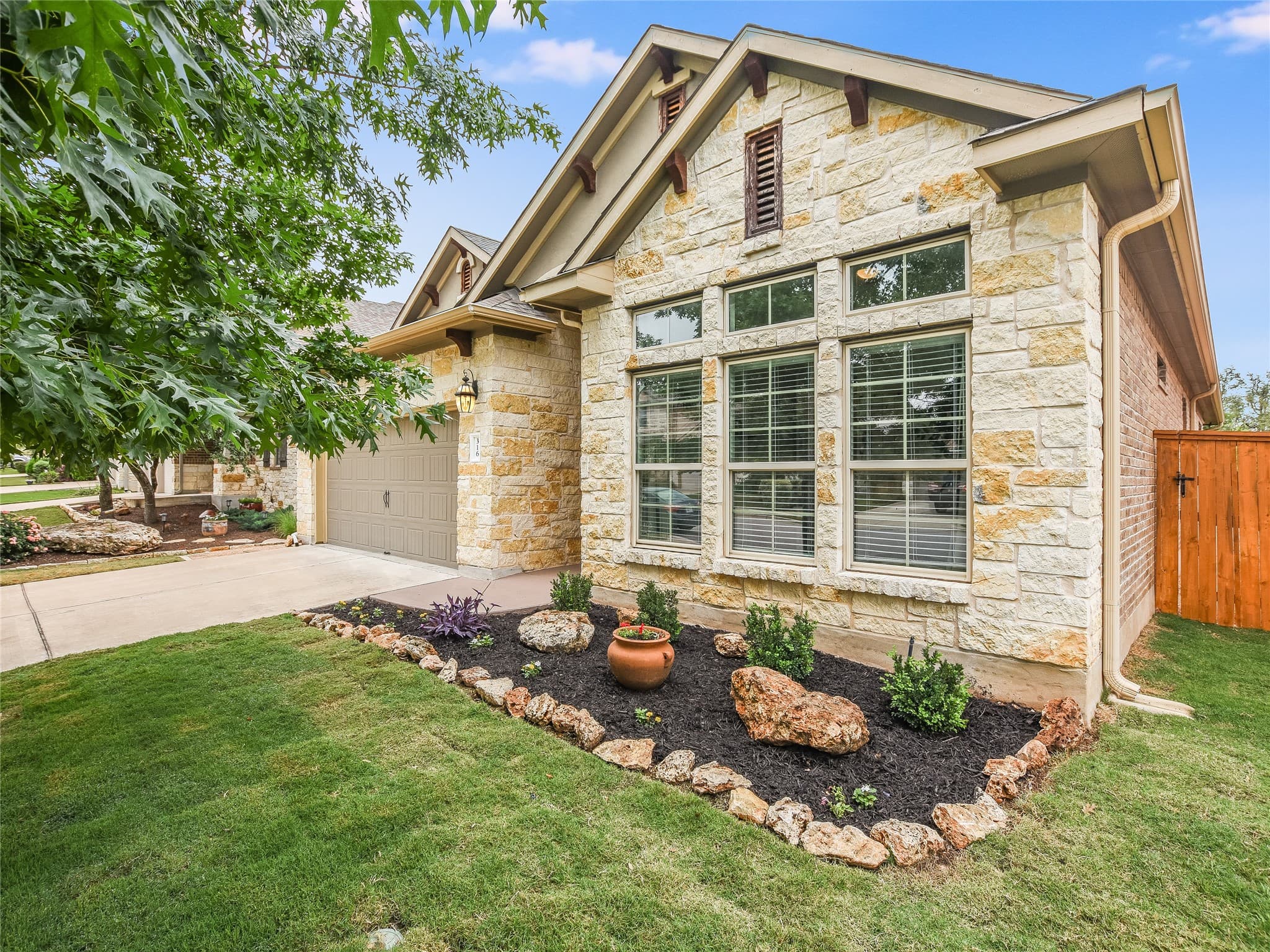 316 Fort Cobb Way