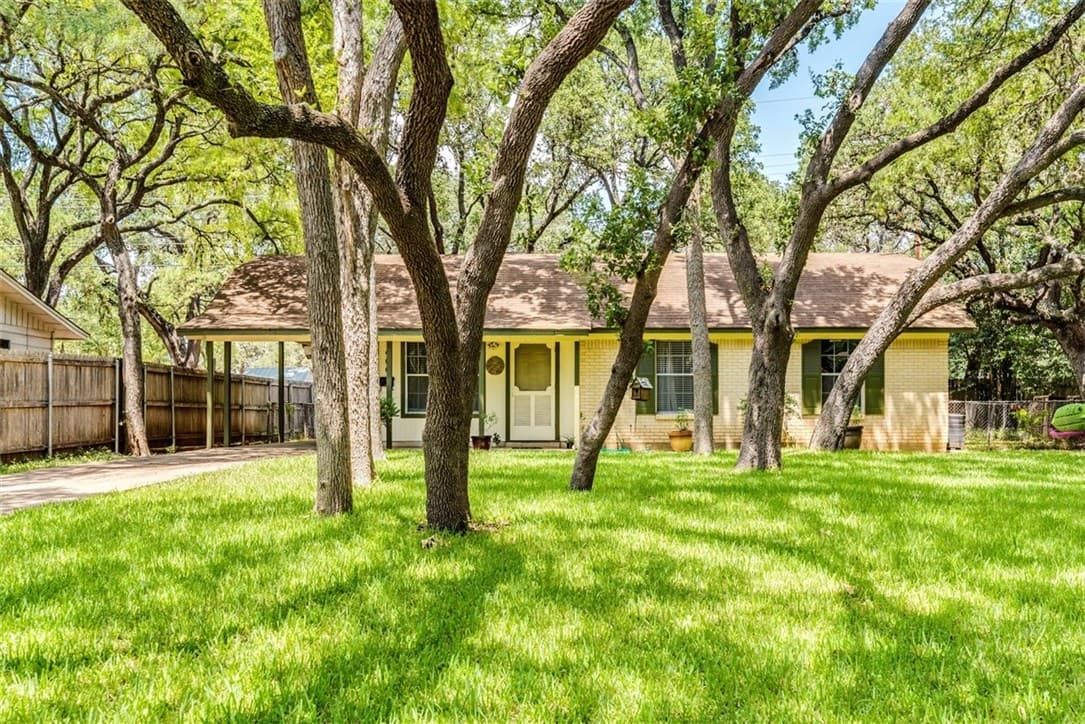 1906 Fair Oaks Dr