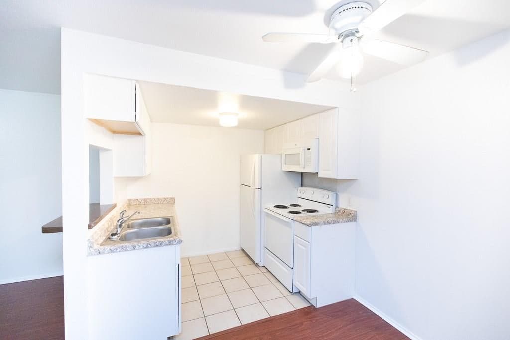 710 E Dean Keeton St Apt 208