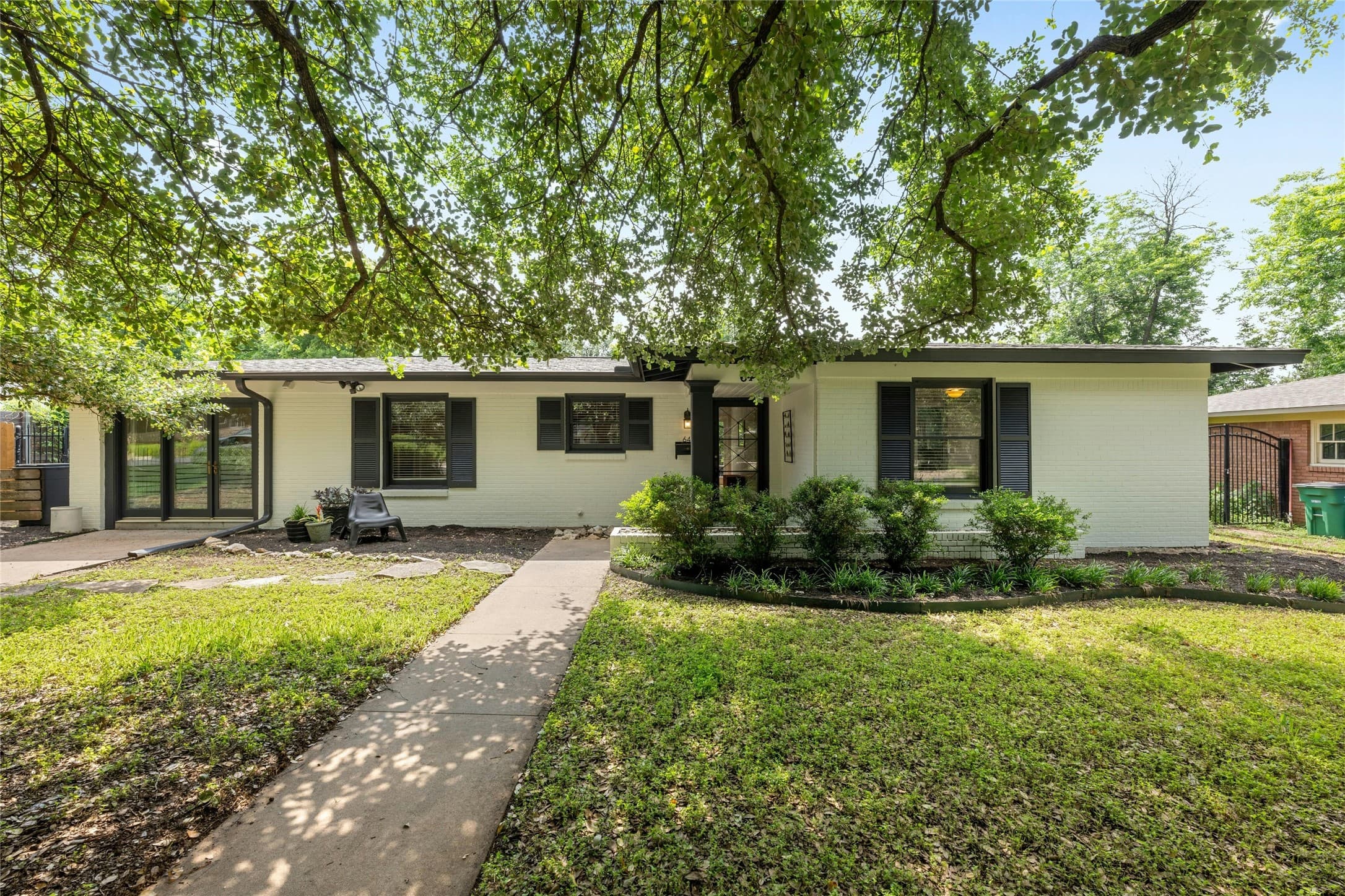 6405 Cary Dr