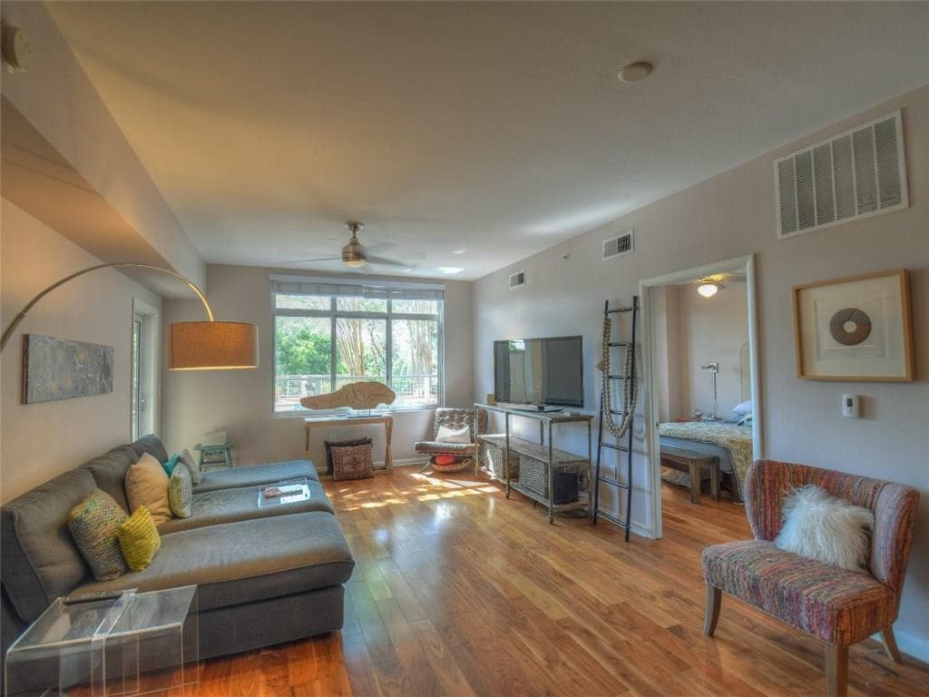 54 Rainey St Apt 314