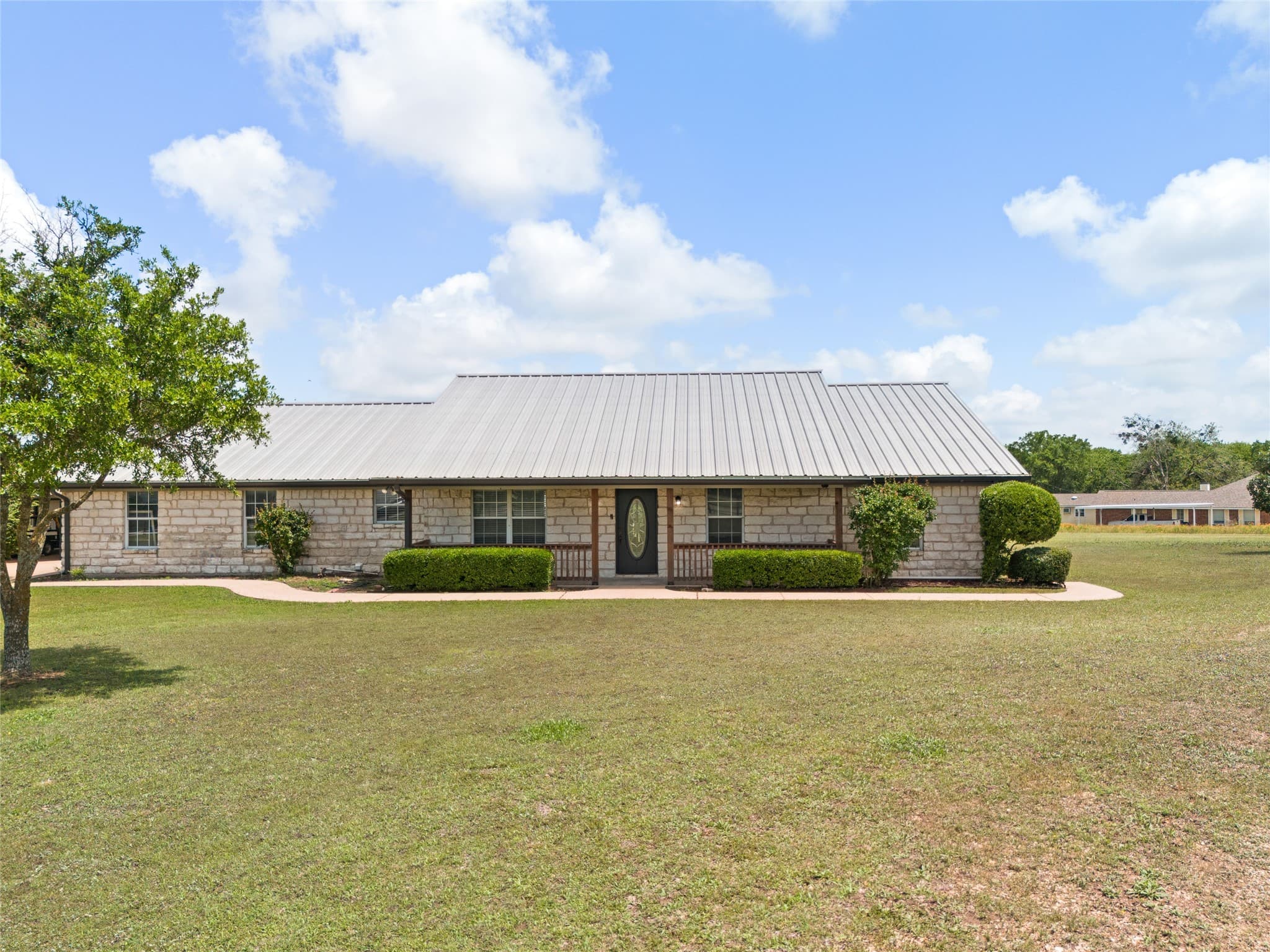 138 Warren Rd