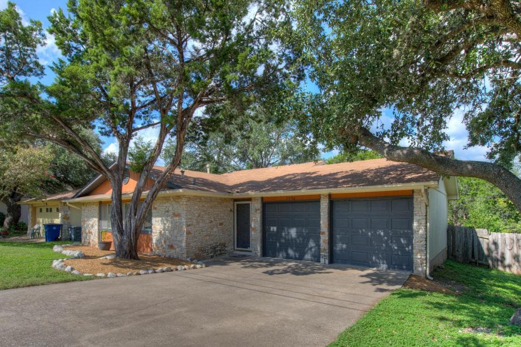 7906 Peaceful Hill Ln