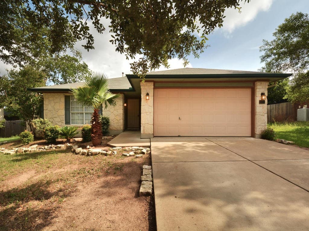 1022 Leah Ln