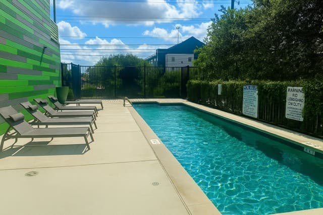 Main property image