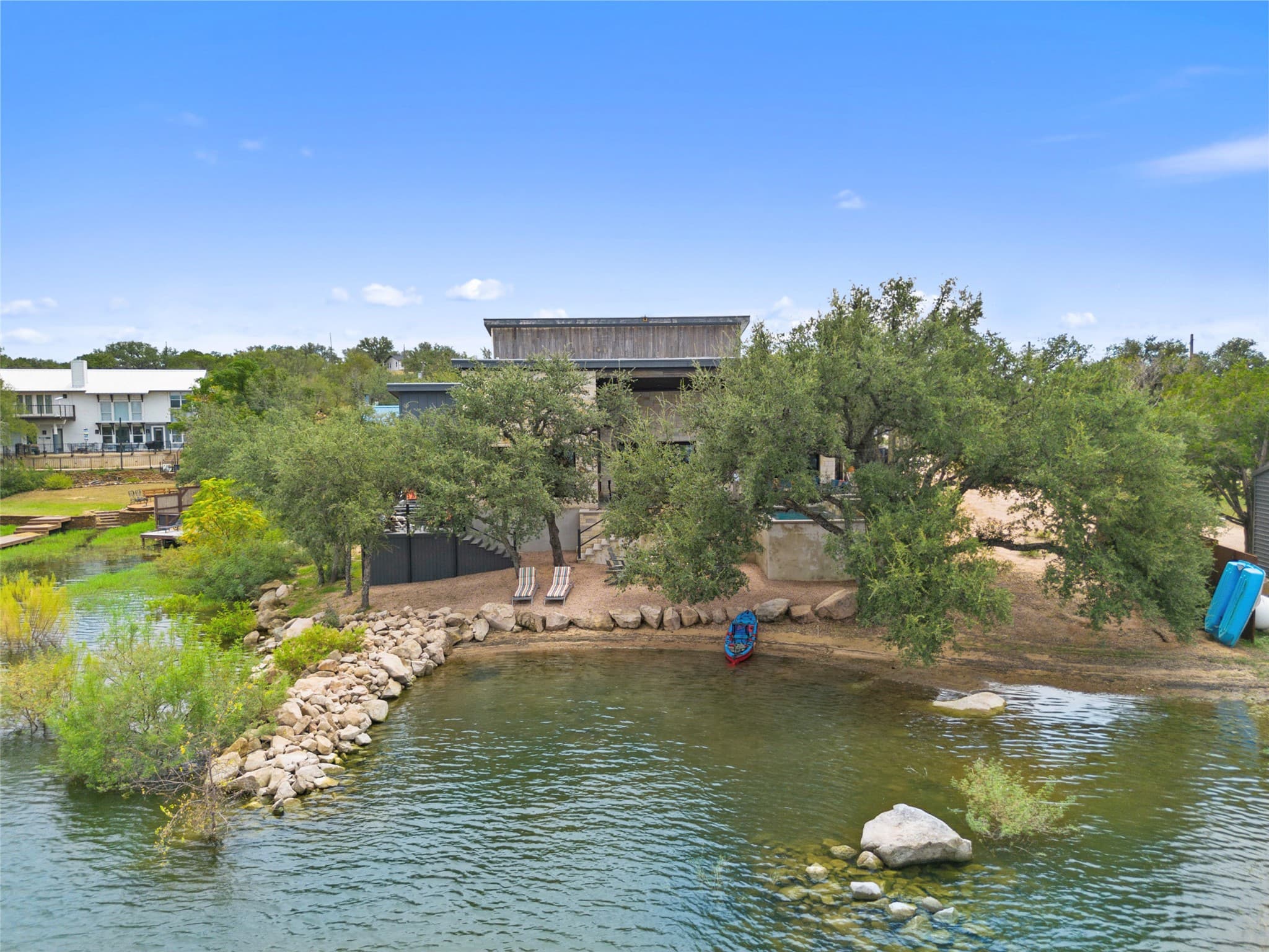 106 Laguna Ln