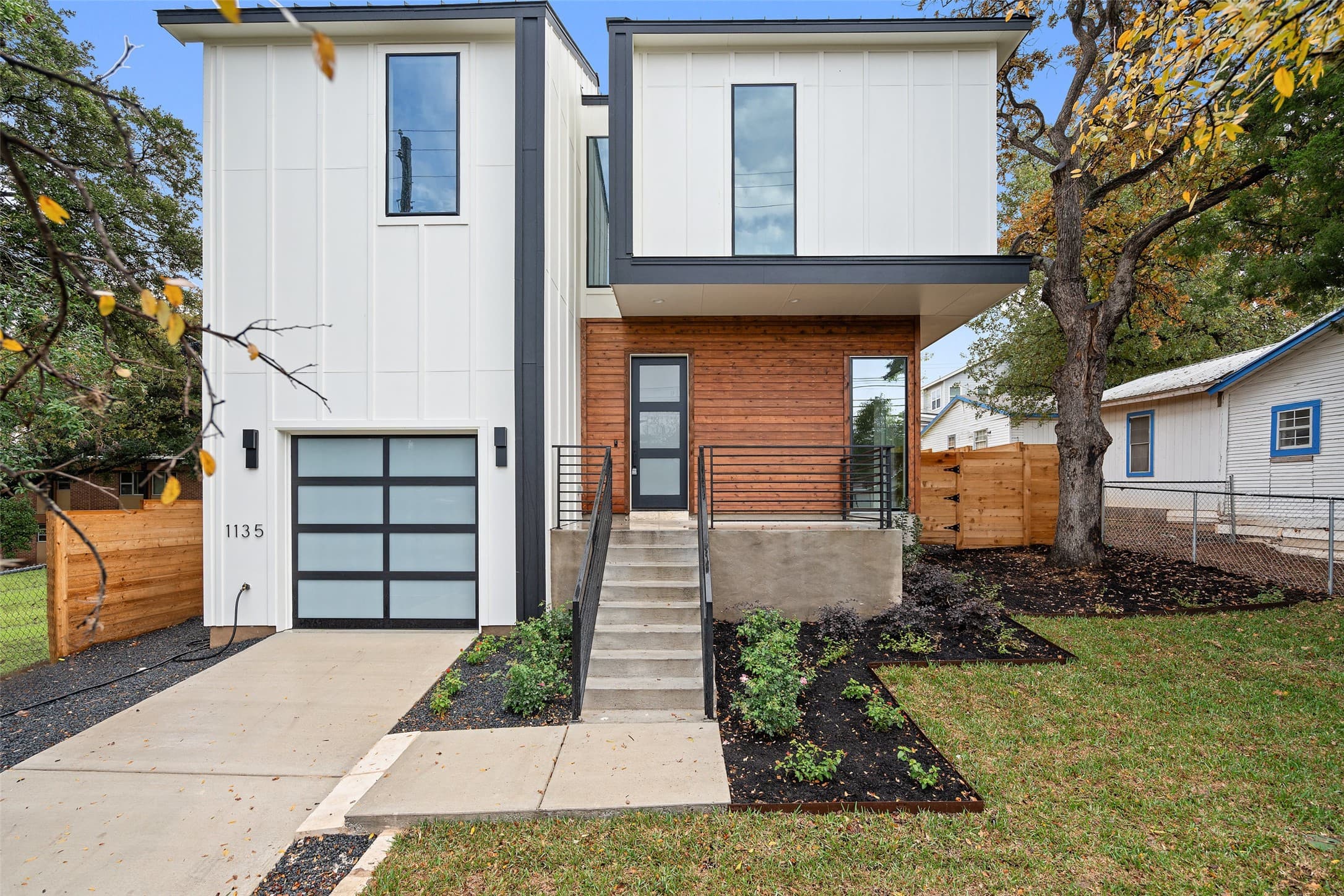 1135 Salina St
