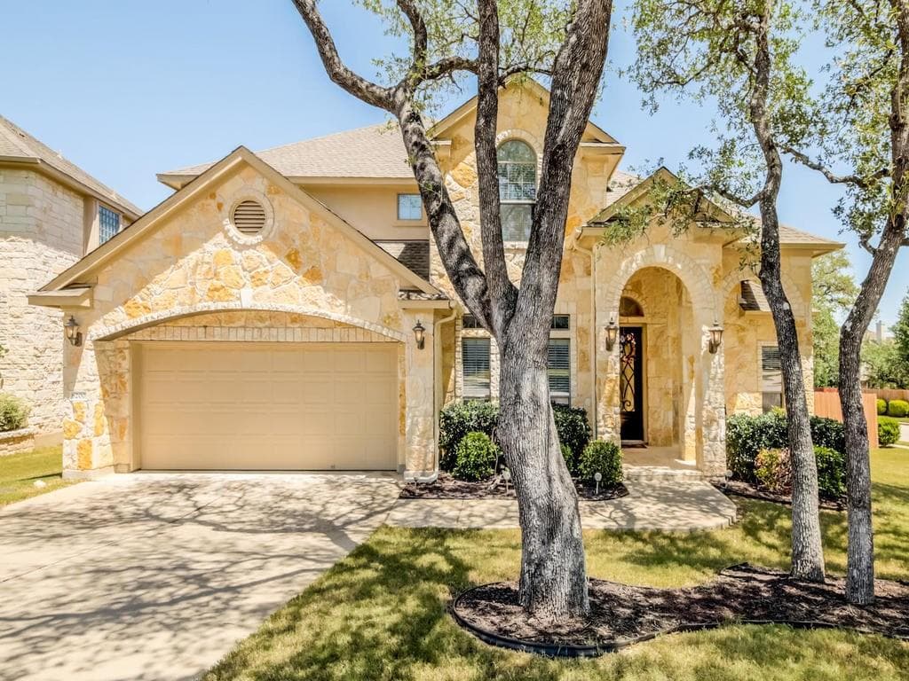 8200 Tierra Linda Ln