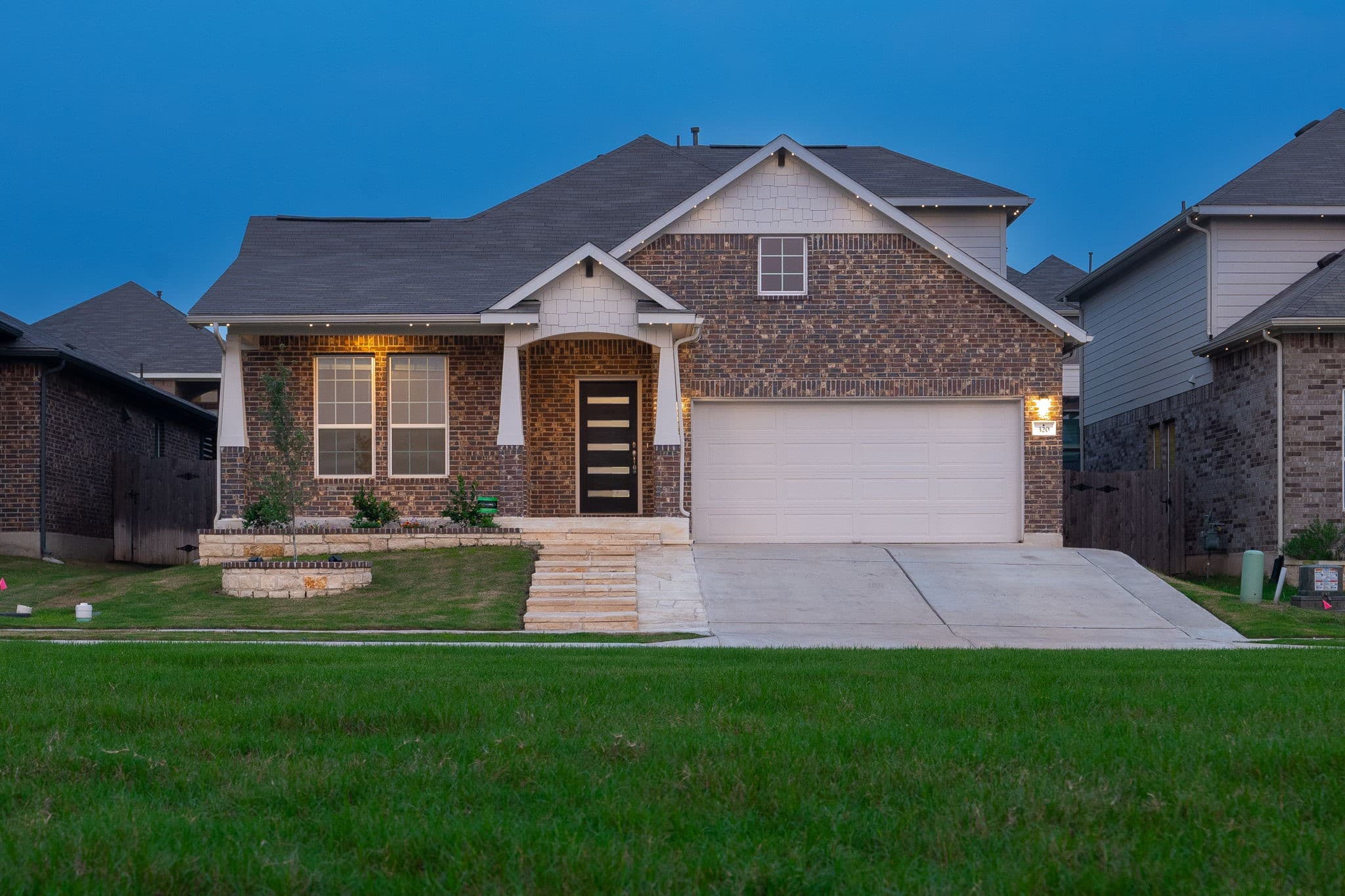 320 Leadtree Loop