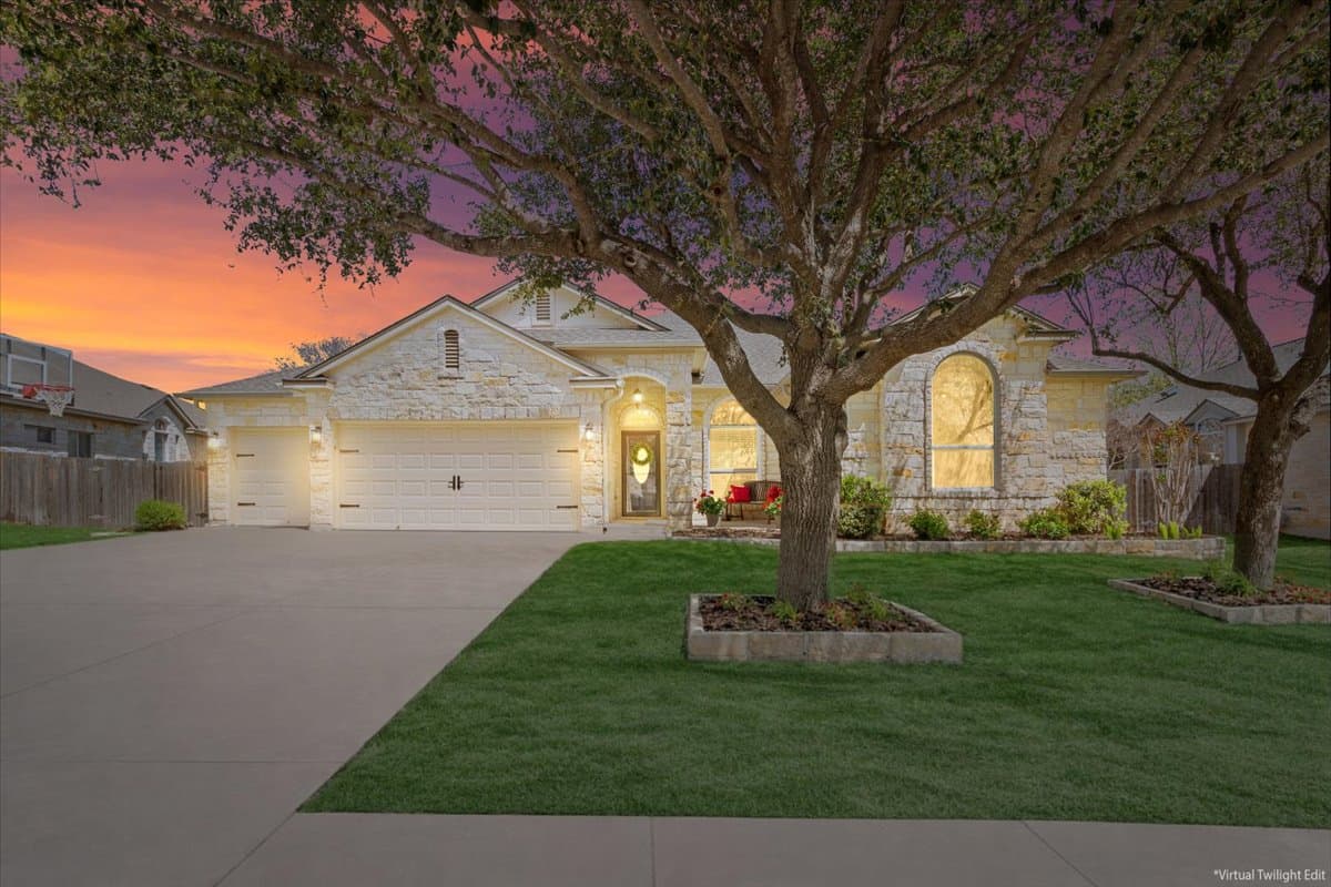 2218 Settlers Park Loop