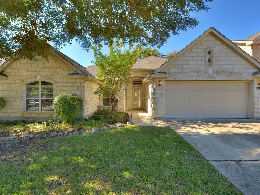 4425 Hunters Lodge Dr