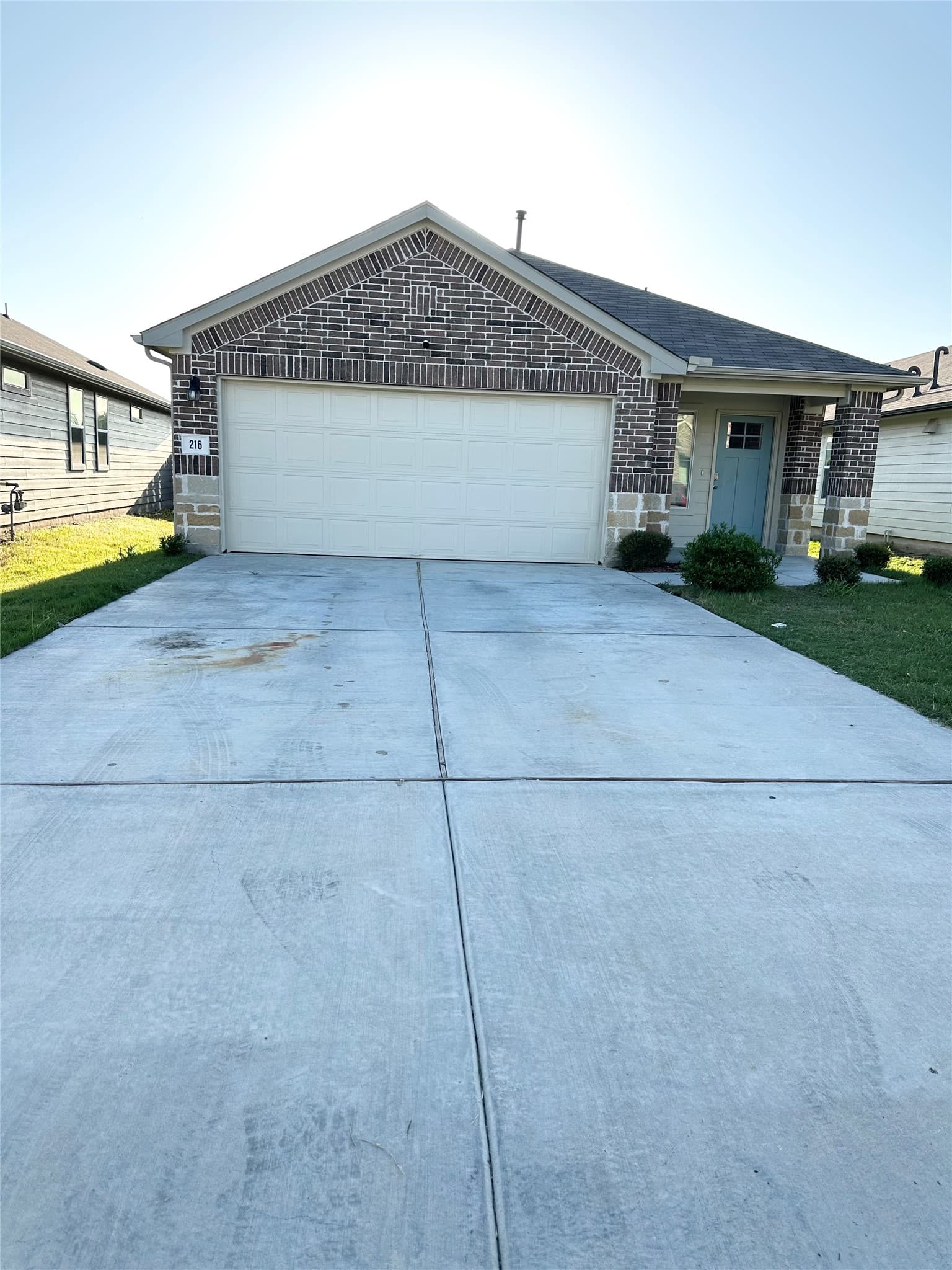 216 Windmill Palm Dr