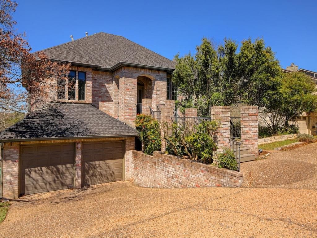 1600 Ben Crenshaw Way