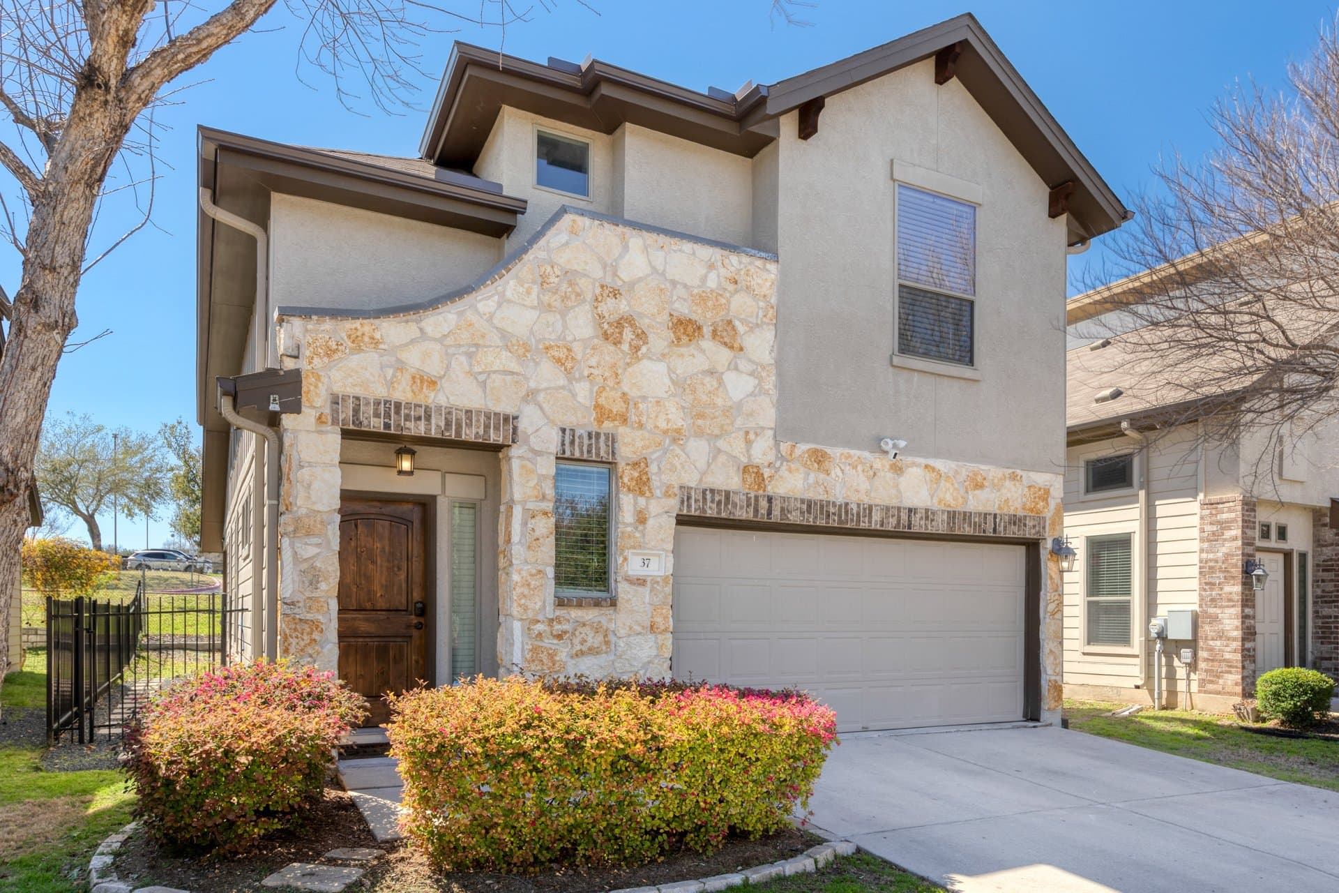 2001 Faro Dr Apt 37