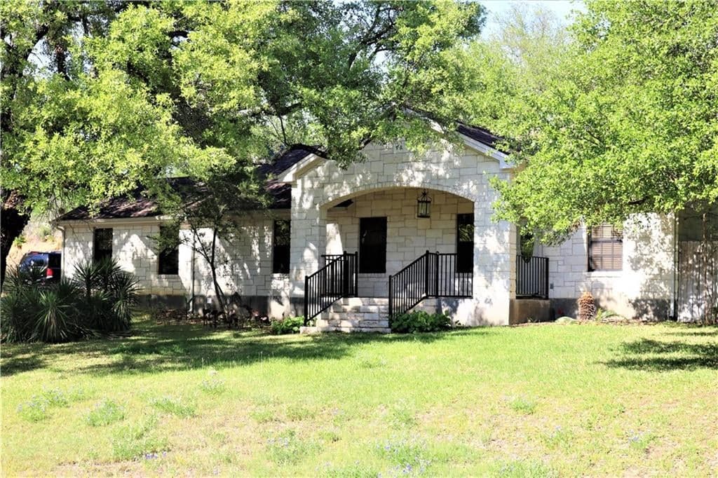 230 Skyline Dr