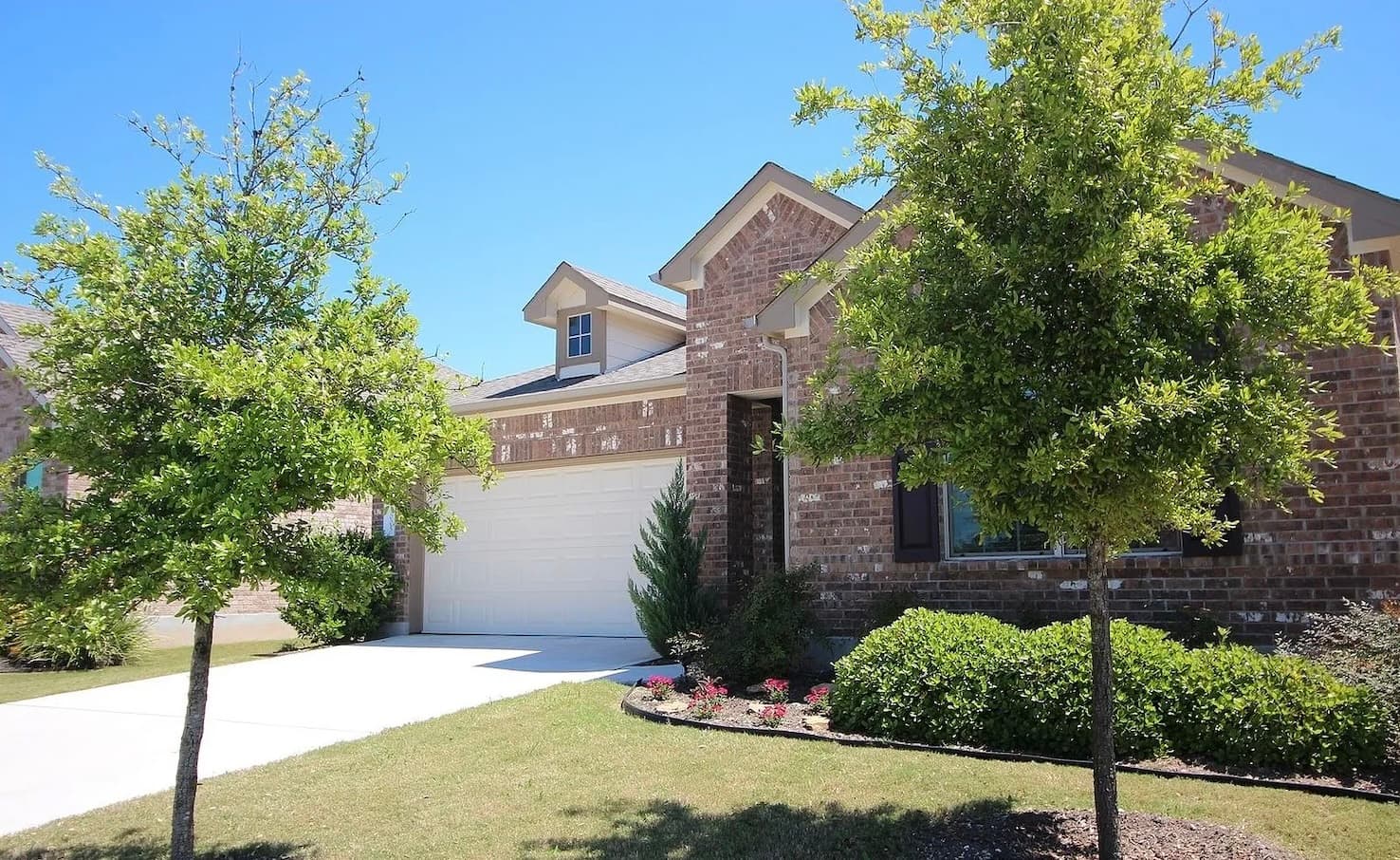 3005 Angelina Ct