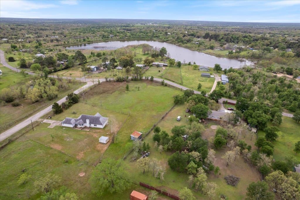 182 Lake Front Dr