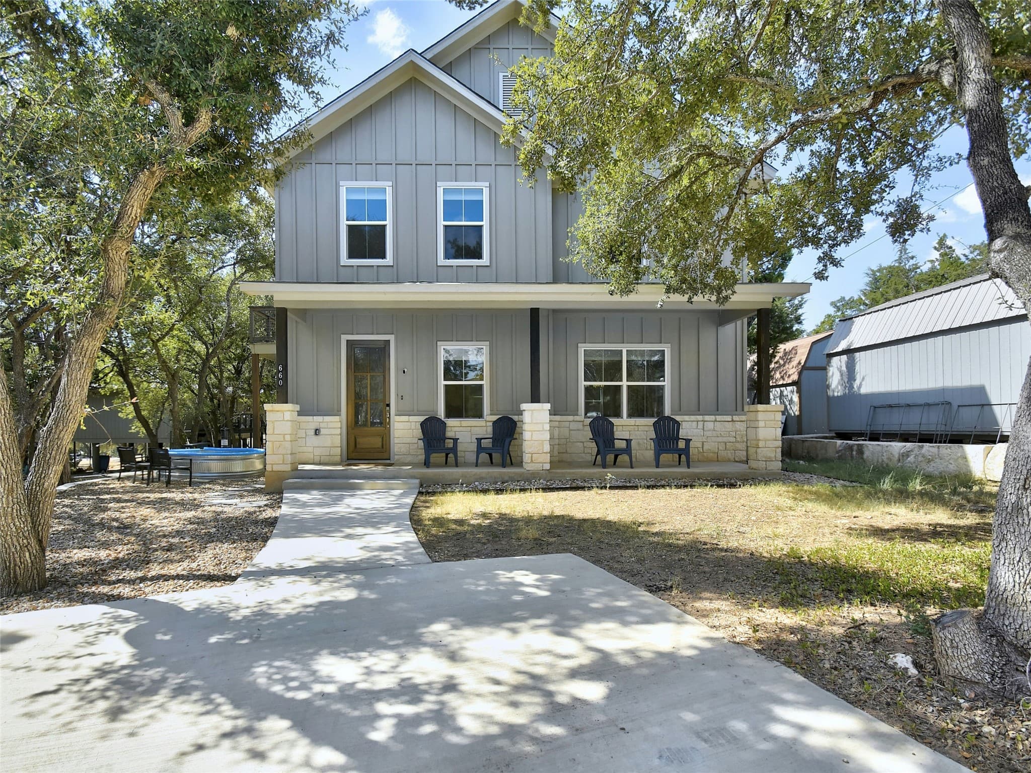 660 Mockingbird Dr