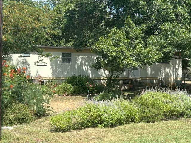 105 Elizabeth Dr