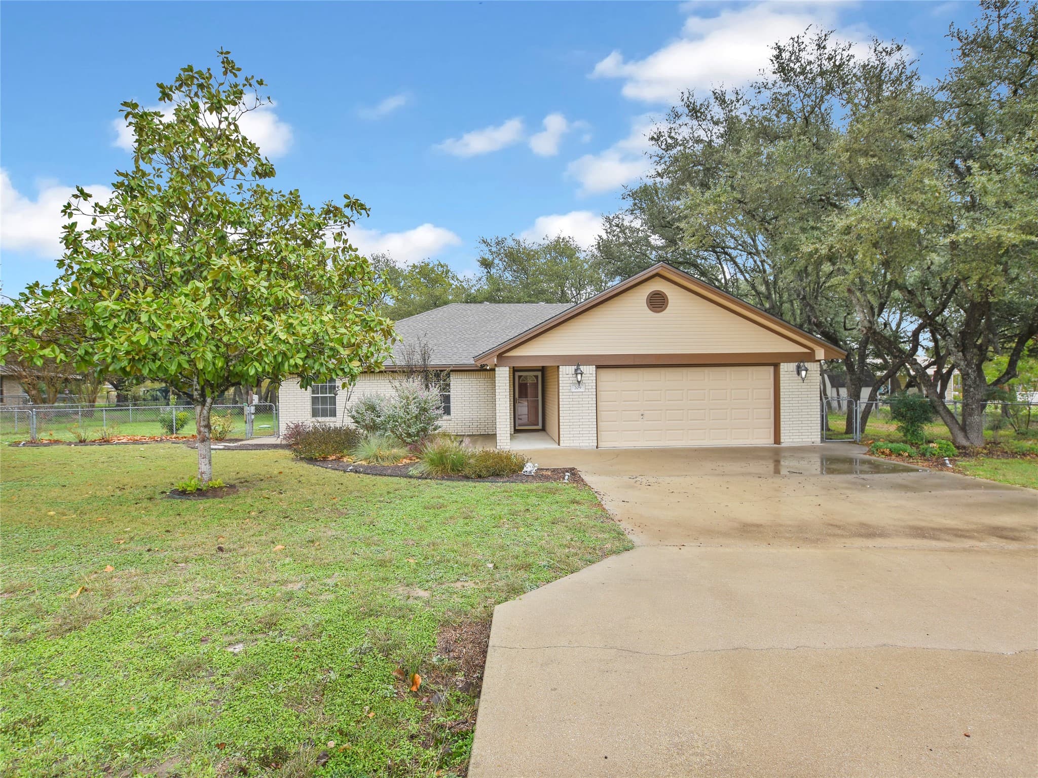 209 Barrington Dr