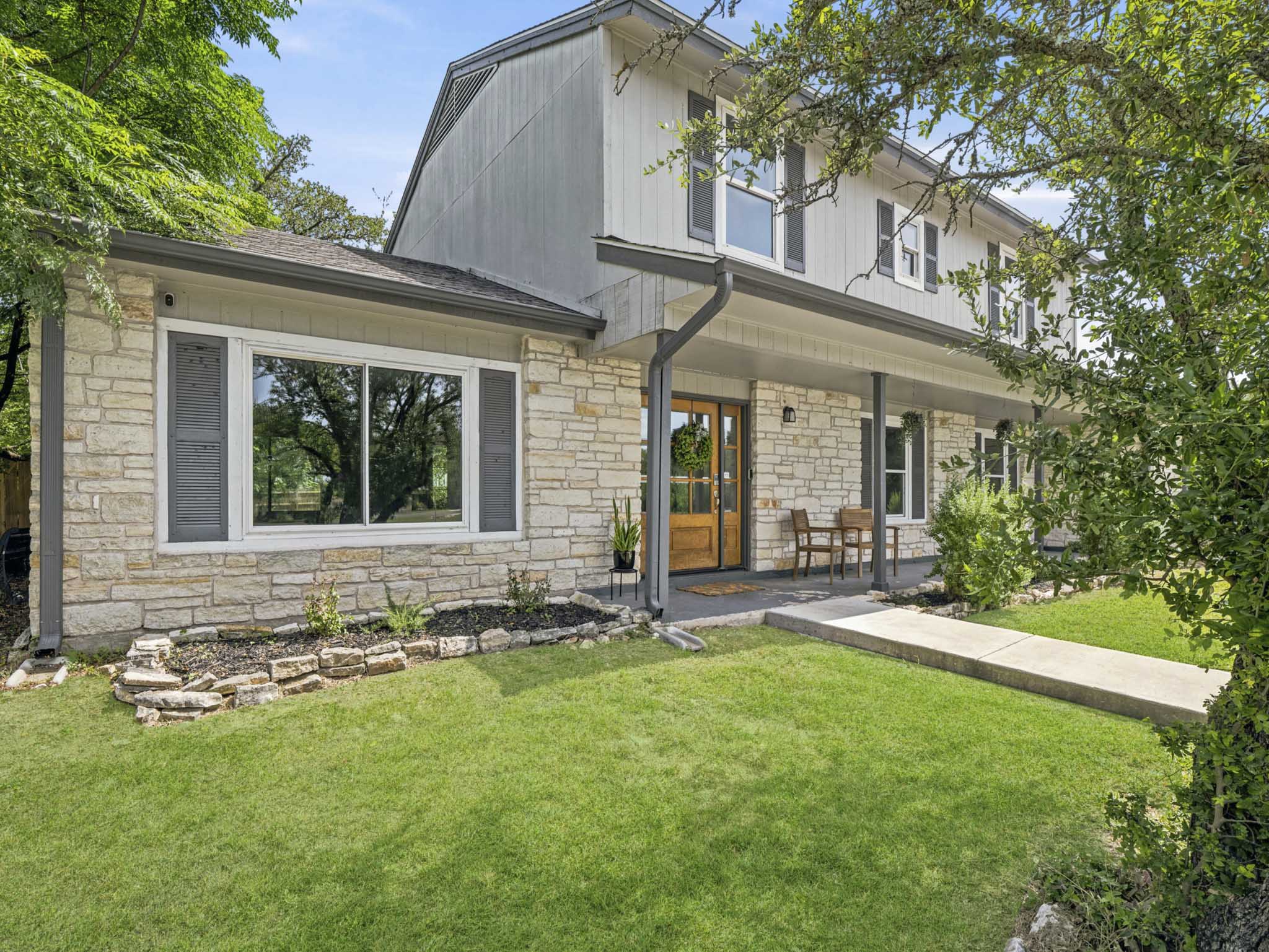 411 Carriage Oaks Dr