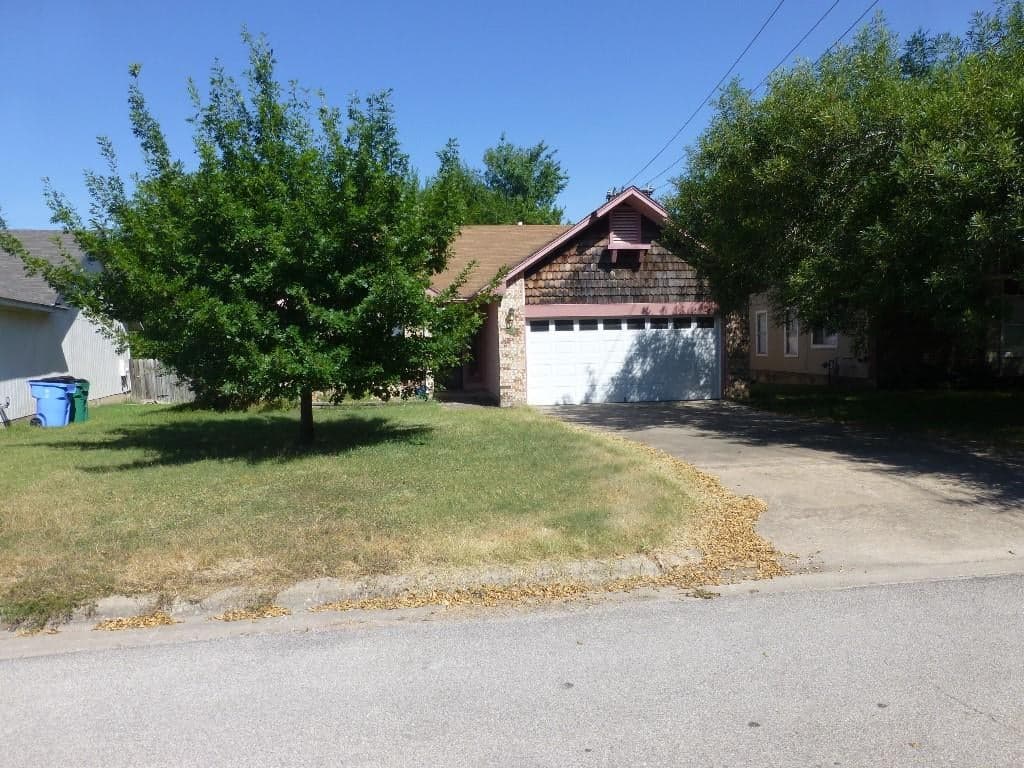 16409 Malden Dr