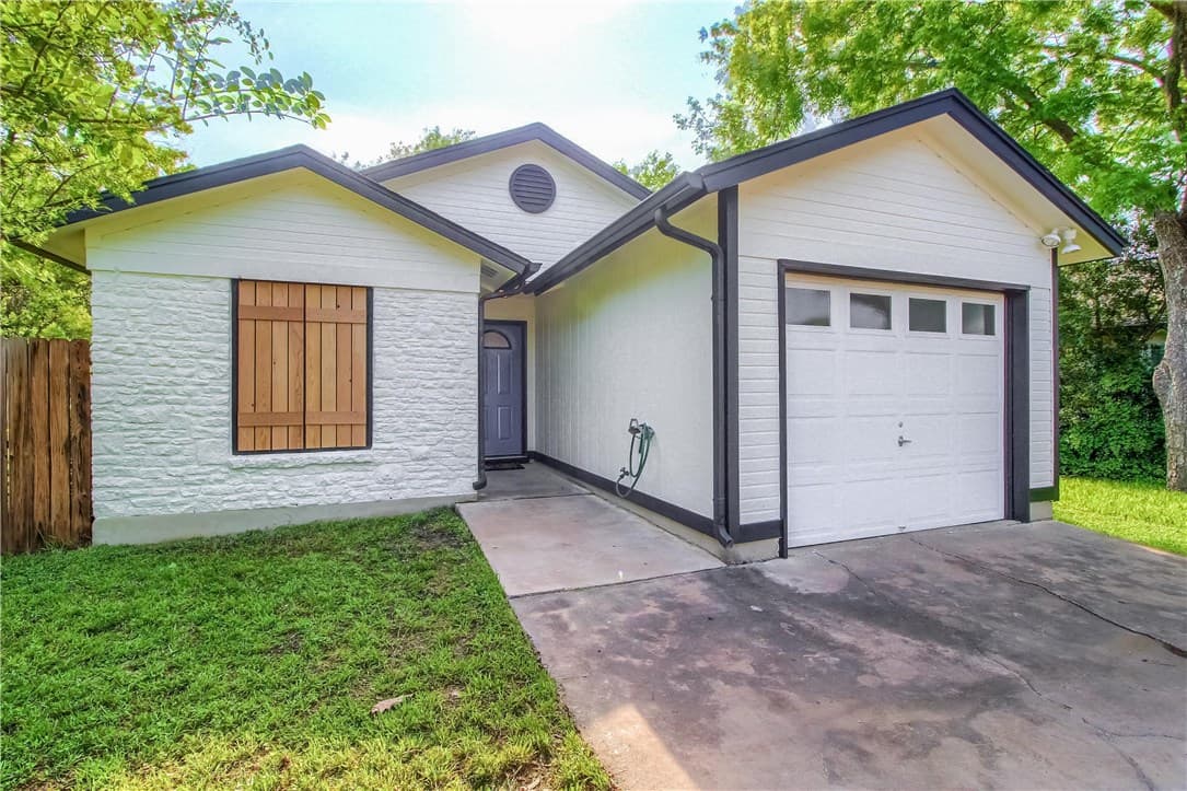 9721 Curlew Dr