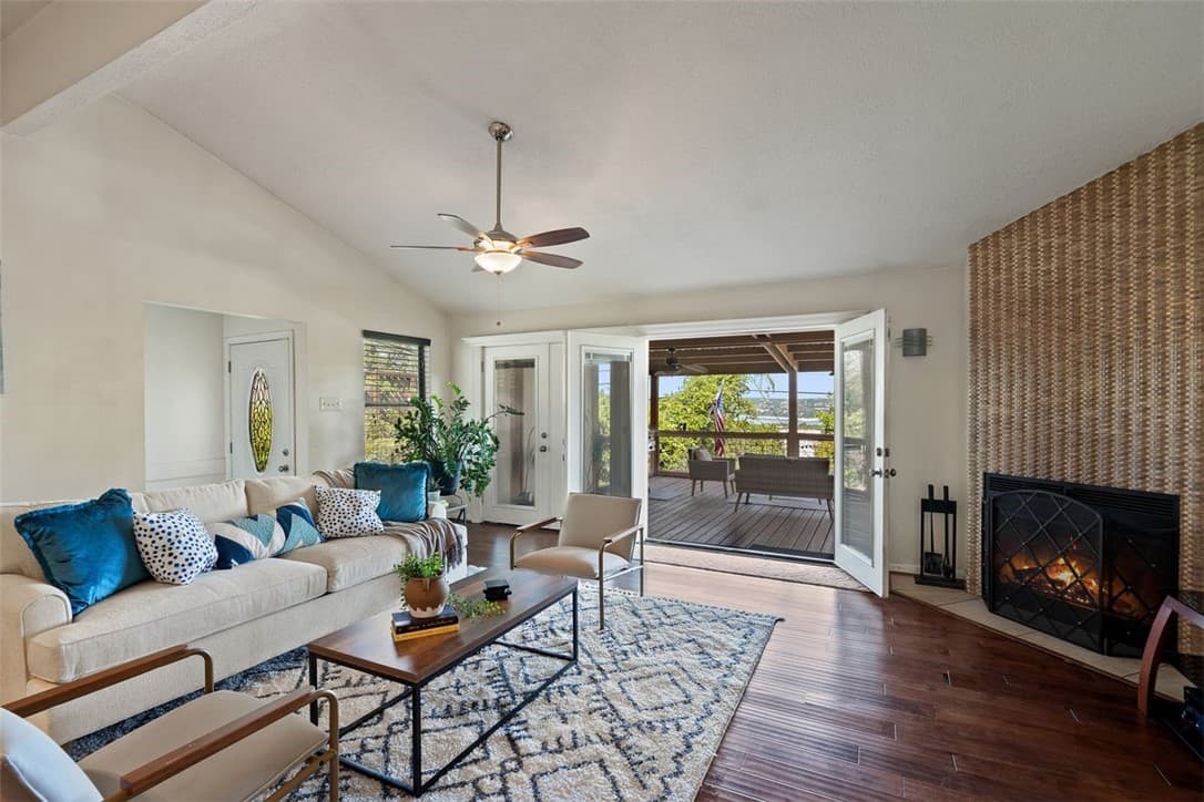 4004 Highland Dr