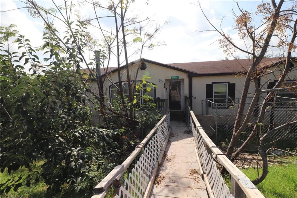 15207 Sutton Dr